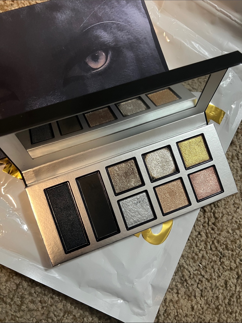 πββ¬ SCOTT BARNES Limited Edition Mesmerize Eyeshadow Palette - Picture 11 of 11
